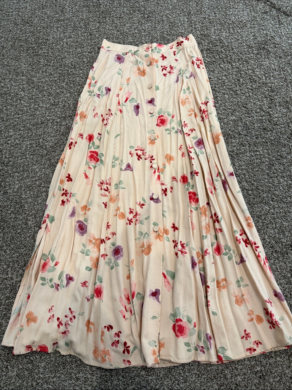 Vintage Limited Cream Floral Pleated Maxi Skirt, size medium